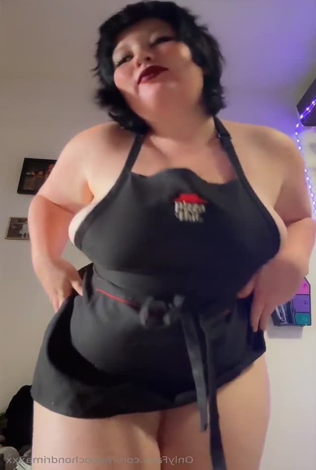 The Alt Goth TikTok Creator That Went Viral While Filming At Work 03